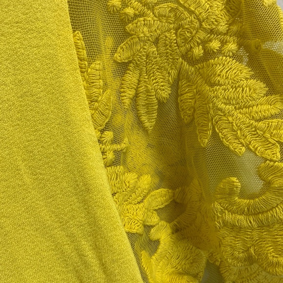 Yellow Lace Sleeve Women's Top - Picture 6 of 6